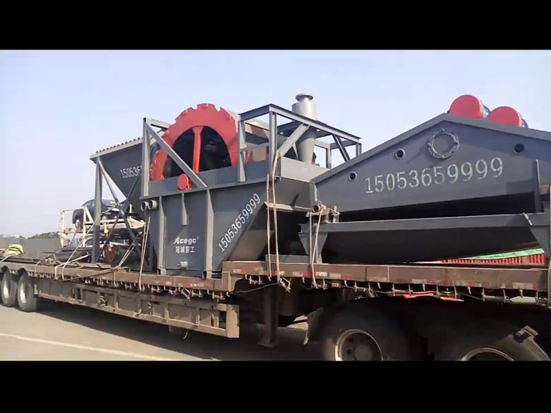 1.回收细砂,以增加砂石的产量,避免财富损失。 在传统工艺中,洗砂机的使用造成大量细砂的流失,同时提高了砂石的清洁度,对企业而言是无形的财富损失。 细砂回收机可以回收从洗砂机排出的废水中损失的大量细砂,大大增加了砂石厂的产量,避免了财富的流失,为砂石厂带来了经济效益。 石材企业。 2.减少沉淀池的沉淀,节省加工成本。 细砂的流失不可避免地会导致沉淀池的快速沉淀。 细砂回收不仅提高了砂石的产量,而且减慢了沉淀池的沉淀速度并降低了处理成本。 3.减少细砂的排放,减少环境污染。 近年来,环境问题一直是一个更为重要的问题,也是沙石企业对生产敏感的问题之一。 使用细砂回收机减少了细砂向环境的排放并减少了环境污染。 4.再生细砂解决了传统砂石行业中细砂含量低的缺陷,提高了砂石质量。 传统的砂砾工艺中细砂的流失会引起另一个重大影响,即砂砾中的细砂含量低,这会使砂砾的细度模量失衡。 这严重影响了砂石质量的提高。 使用细砂回收机回收损失的细砂解决了砂中细砂含量低的问题。 细砂回收机中使用的细砂可以满足建筑物的要求,给企业带来更大的利益。 扩展能力。 5,与传统的砂石设备配套使用,达到脱水恢复的效果。 如果与传统的砂石设备一起使用,则细砂回收机几乎没有生产投资。 只需将洗砂机排出的废水直接排到细砂回收机中,直接的经济效益是巨大的。 1.回收细砂,以增加砂石的产量,避免财富损失。 在传统工艺中,洗砂机的使用造成大量细砂的流失,同时提高了砂石的清洁度,对企业而言是无形的财富损失。 细砂回收机可以回收从洗砂机排出的废水中损失的大量细砂,大大增加了砂石厂的产量,避免了财富的流失,为砂石厂带来了经济效益。 石材企业。 2.减少沉淀池的沉淀,节省加工成本。 细砂的流失不可避免地会导致沉淀池的快速沉淀。 细砂回收不仅提高了砂石的产量,而且减慢了沉淀池的沉淀速度并降低了处理成本。 3.减少细砂的排放,减少环境污染。 近年来,环境问题一直是一个更为重要的问题,也是沙石企业对生产敏感的问题之一。 使用细砂回收机减少了细砂向环境的排放并减少了环境污染。 4.再生细砂解决了传统砂石行业中细砂含量低的缺陷,提高了砂石质量。 传统的砂砾工艺中细砂的流失会引起另一个重大影响,即砂砾中的细砂含量低,这会使砂砾的细度模量失衡。 这严重影响了砂石质量的提高。 使用细砂回收机回收损失的细砂解决了砂中细砂含量低的问题。 细砂回收机中使用的细砂可以满足建筑物的要求,给企业带来更大的利益。 扩展能力。 5,与传统的砂石设备配套使用,达到脱水恢复的效果。 如果与传统的砂石设备一起使用,则细砂回收机几乎没有生产投资。 只需将洗砂机排出的废水直接排到细砂回收机中,直接的经济效益是巨大的。